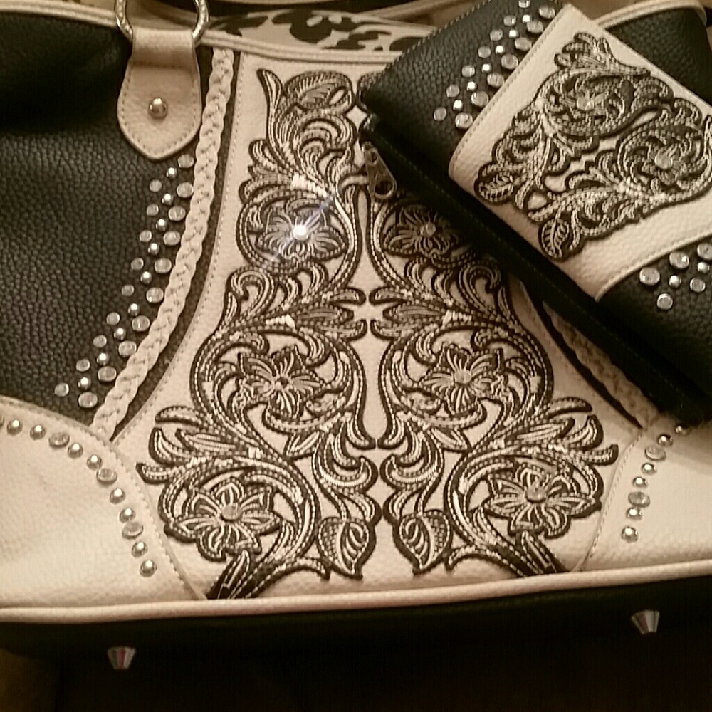A beautiful Montana West bag and wallet